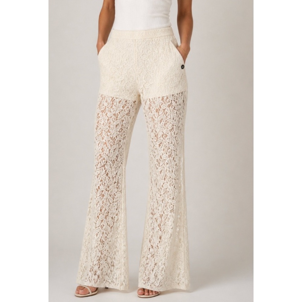 NEW Hollister Off White Floral Lace Eyelet Flare Pants Built in Shorts Medium